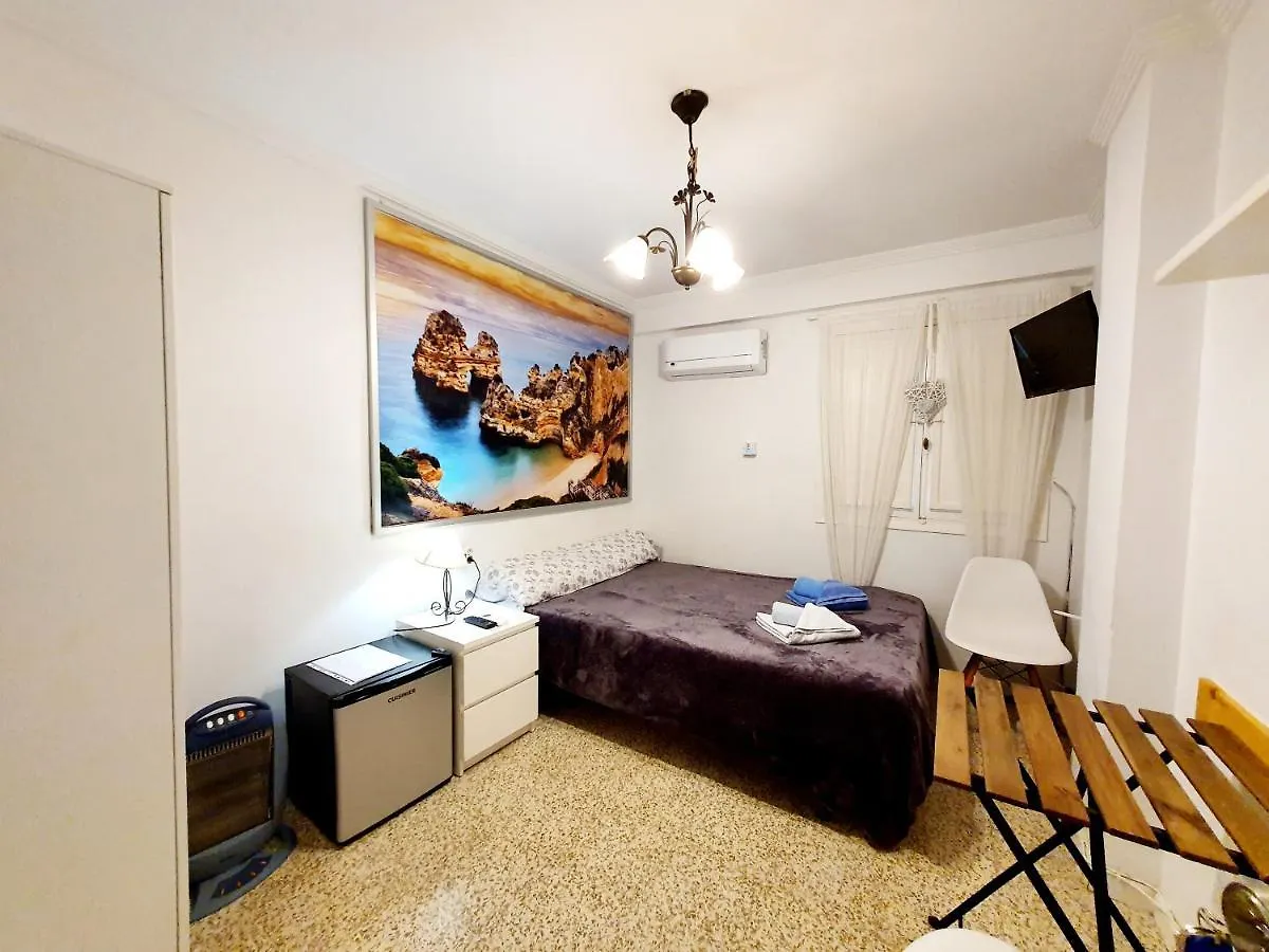 Low Cost Rooms Fuengirola Homestay