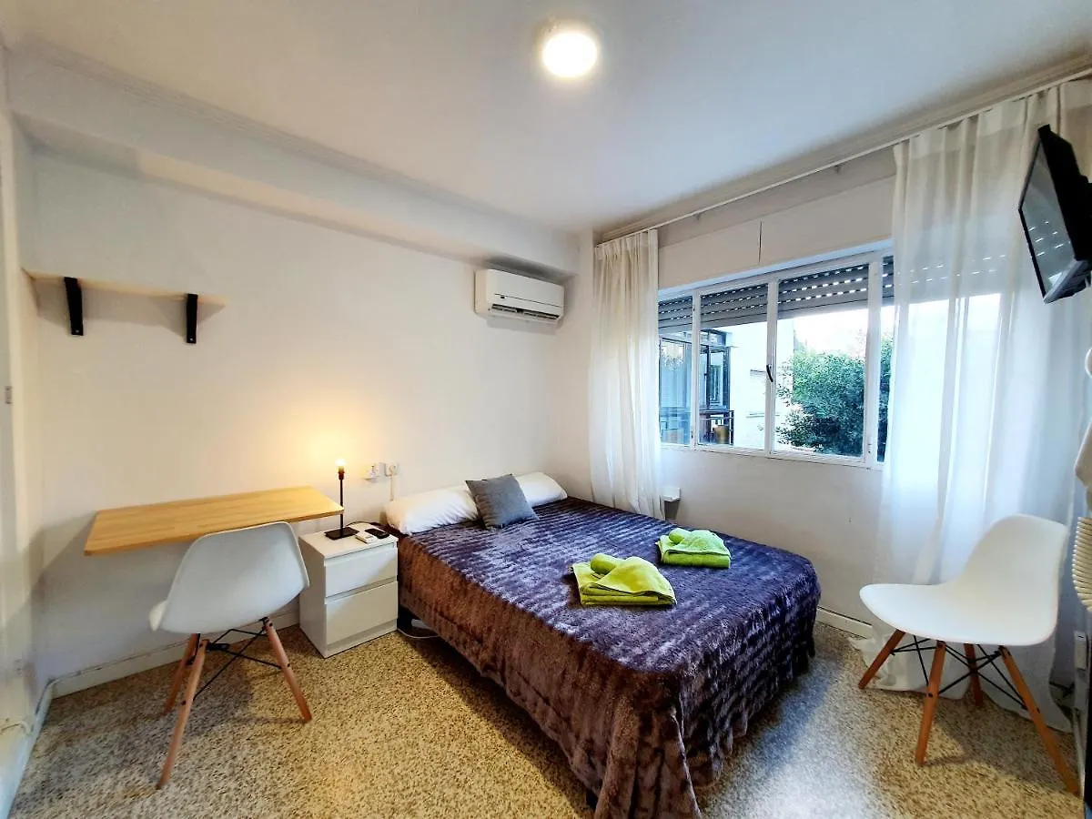 Low Cost Rooms Fuengirola